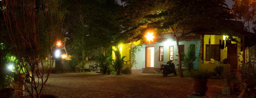 Hotel Heavenly Breeze Varkala Esterno foto