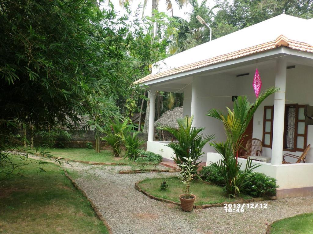 Hotel Heavenly Breeze Varkala Esterno foto